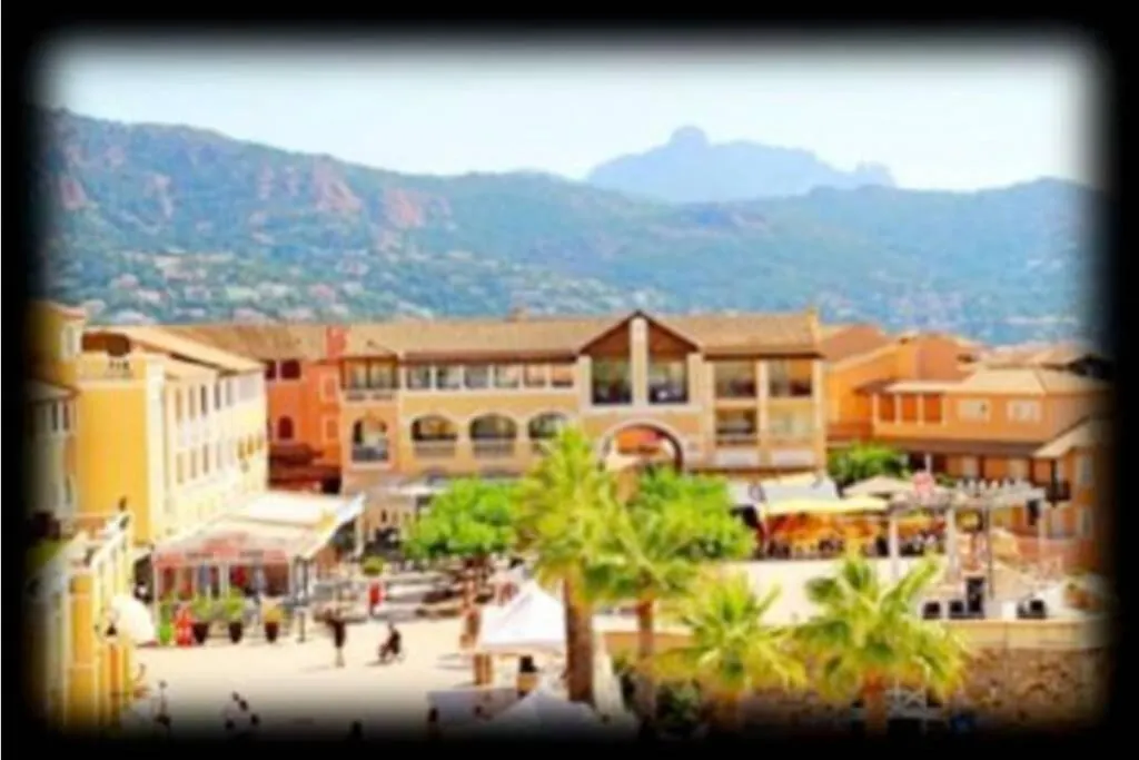 Appartement 2 Pieces Climatise En Rez-De-Jardin Cap Esterel Agay Saint-Raphaël Apartamento